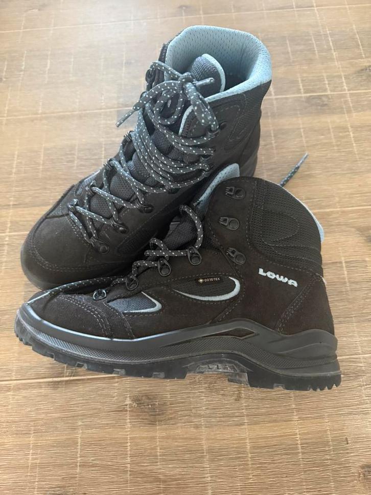 Lowa wandelschoenen mt 38 dames, Sport en Fitness, Bergsport en Wandelen, Zo goed als nieuw, Schoenen, Ophalen of Verzenden