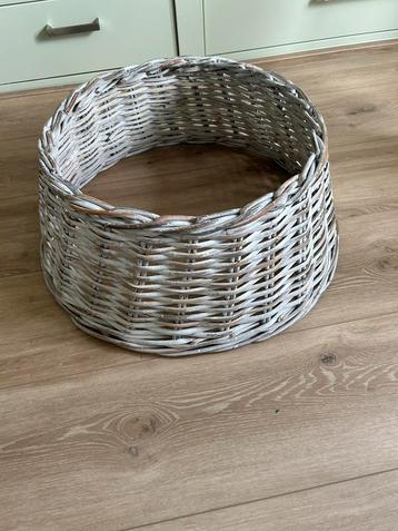 Kerstboomrok beschikbaar voor biedingen