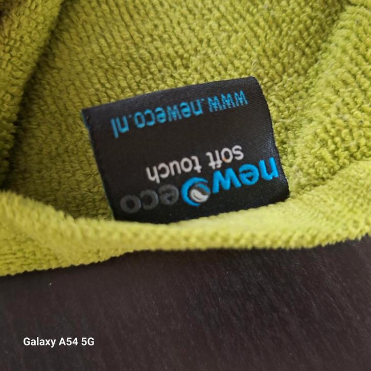 Salon Benodigdheden - Handdoek & Apparatuur, Huis en Inrichting, Badkamer | Badtextiel en Accessoires, Gebruikt, Handdoek, Groen