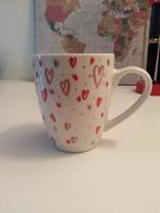 Mug met hartjes 360 ml, Huis en Inrichting, Keuken | Servies, Ophalen, Zo goed als nieuw, Porselein, Overige stijlen