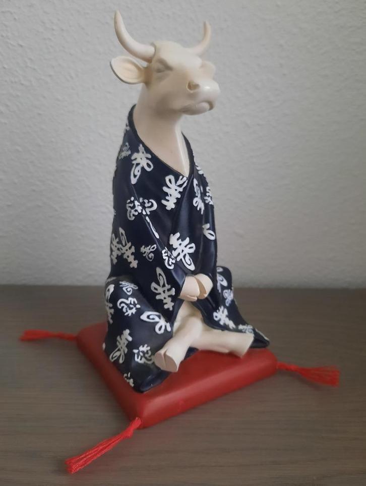 cow parade - meditating cow, Antiek en Kunst, Kunst | Designobjecten, Ophalen of Verzenden