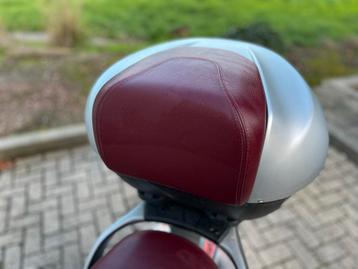 Piaggio beverly 350 Zadel / Topkoffer 45 Liter te koop beschikbaar voor biedingen