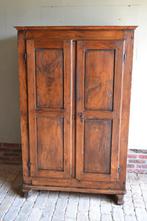 Prachtige antieke 17e eeuwse eiken spinde kast, broodkast., Verzenden