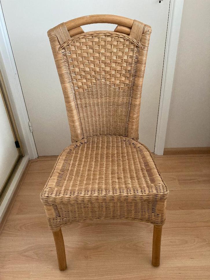 Mooie rotan rieten eetkamerstoel, Huis en Inrichting, Stoelen, Zo goed als nieuw, Eén, Riet of Rotan, Bruin, Ophalen