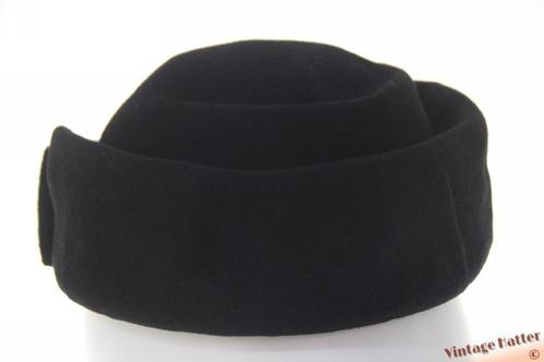 Vintage Handgemaakte dames pillbox cocktailhoed zwart 54-57, Kleding | Dames, Hoeden en Petten, Gedragen, Hoed, 56 of 57 cm (M, 7 of 7⅛ inch)