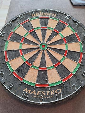 Unicorn Maestro Dartbord beschikbaar voor biedingen