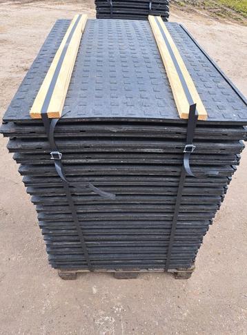 Kunststof rijplaten NIEUW! beschikbaar voor biedingen
