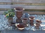 Te koop 7 gietijzeren tuinvazen en 1 vogel waterbak., Antiek en Kunst, Curiosa en Brocante, Ophalen