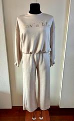 Joggingpak beige one size, Kleding | Dames, Huispakken, Ophalen of Verzenden, Nieuw, Beige