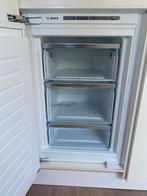 BOSCH GIV21ADD0 inbouwvriezer NIEUWSTAAT, Huis en Inrichting, Keuken | Complete keukens, Ophalen, Zo goed als nieuw, Wit, Overige typen