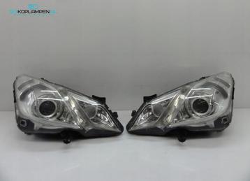 Mercedes E Klasse W207 coupe Bi Xenon koplamp koplampen link beschikbaar voor biedingen