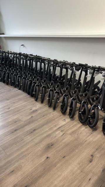 Elektrische step / elektrische fiets 25km/H NIEUW beschikbaar voor biedingen