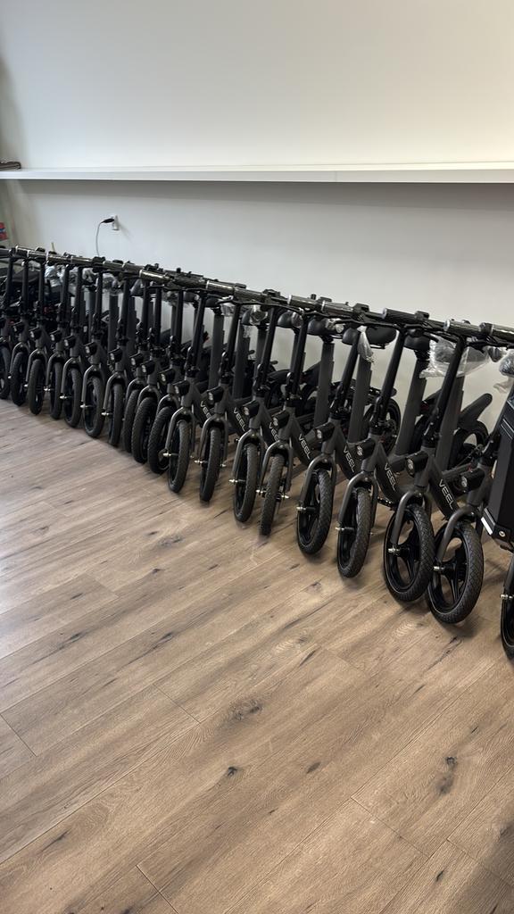 Elektrische step / elektrische fiets 25km/H NIEUW, Kinderen en Baby's, Speelgoed | Buiten | Accuvoertuigen, Nieuw, Ophalen of Verzenden