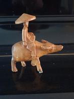 Handgesneden Houten Beeld Man op   Waterbuffel Indonesië, Antiek en Kunst, Kunst | Beelden en Houtsnijwerken, Ophalen