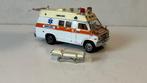 Polistil Ambulance Dodge met Brancard 1:24  80's 80er jaren, Hobby en Vrije tijd, Modelauto's | 1:24, Ophalen of Verzenden, Gebruikt
