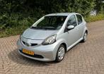 Toyota aygo - !Nieuwe apk! - 2e eigenaar! NAP 138.000, Auto's, Toyota, Voorwielaandrijving, 4 stoelen, 68 pk, Origineel Nederlands