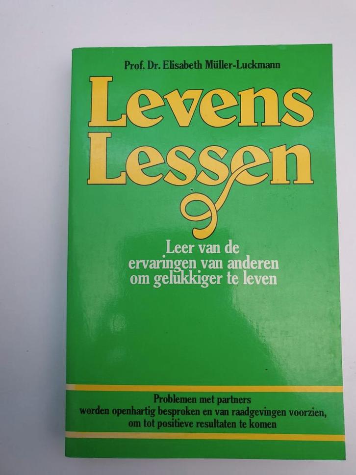 Levenslessen - Prof. Dr. Elisabeth Müller-Luckmann, Boeken, Overige Boeken, Gelezen, Ophalen of Verzenden