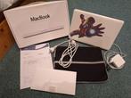 MacBook 13-inch – met originele doos en accessoires, Computers en Software, Apple Macbooks, Ophalen, Gebruikt, 2 tot 3 Ghz, Qwerty