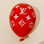 Kunstobject MVR 1991 - Louis Vuitton balloon red, Verzenden
