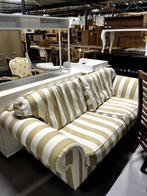 Wit met beige gestreepte tweezits bank, Ophalen, Hout, Gebruikt, Tweepersoons