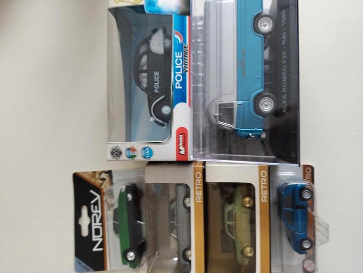 Kaveltje, doe een leuk bod of per stuk kan ook,., Hobby en Vrije tijd, Modelauto's | 1:43, Zo goed als nieuw, Auto, Overige merken