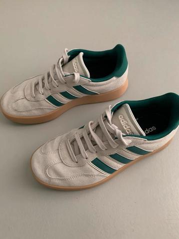 Adidas schoenen maat 39 beschikbaar voor biedingen