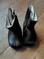 Baby laarsjes leer met schapenvacht, Ophalen of Verzenden, Zo goed als nieuw