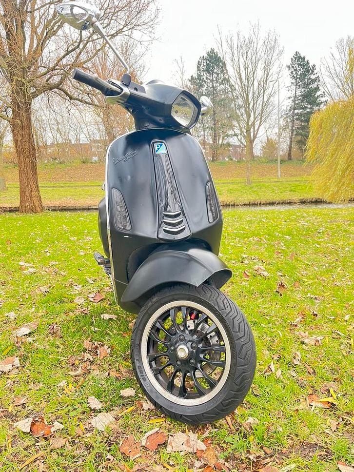 vespa sprint bromplaat, Fietsen en Brommers, Scooters | Vespa, Zo goed als nieuw, Vespa S, Maximaal 45 km/u, Benzine, Ophalen