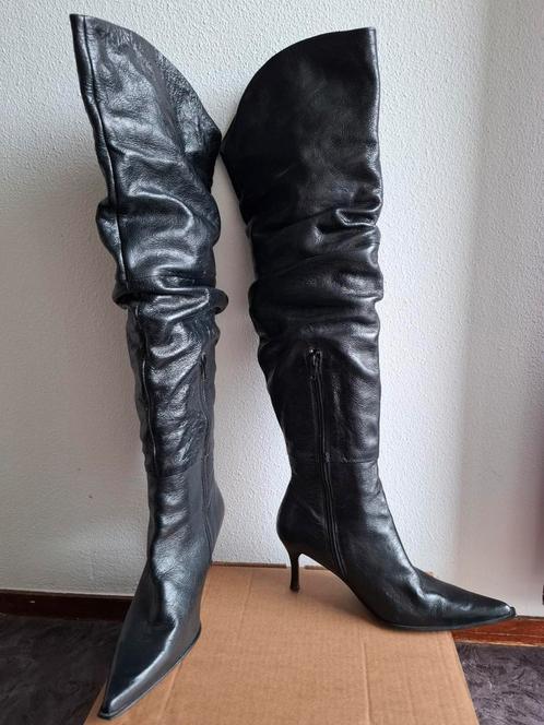 SPM zwart leder hoge overknee laarzen maat 38 . Smalle kuit, Kleding | Dames, Schoenen, Gedragen, Hoge laarzen, Zwart, Ophalen of Verzenden