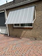 Uitvalscherm met Somfy IO motor en een 1 kanaalwandzender, Ophalen, Elektrisch, Uitvalscherm, Minder dan 150 cm