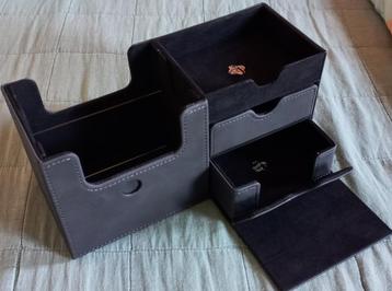 2x Gamegenic The Academic Deckbox 133XL beschikbaar voor biedingen