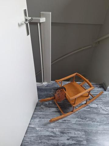 Retro, vintage hobbelpaard in zeer goede staat. beschikbaar voor biedingen