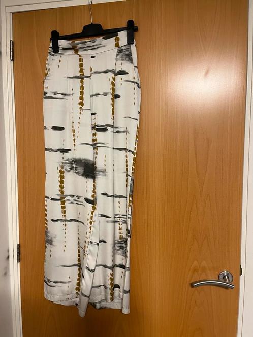 Broek van Monday afternoon, Kleding | Dames, Broeken en Pantalons, Zo goed als nieuw, Ophalen of Verzenden