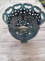 Gietijzeren sier bloempot, Ophalen