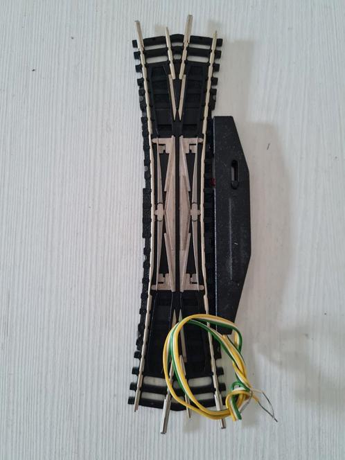 Minitrix elektrische kruiswissel 15 graden 4960, Hobby en Vrije tijd, Modeltreinen | N-Spoor, Gebruikt, Rails, Gelijkstroom, Trix