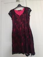 Cocktailjurkje rood met kant zwart, Kleding | Dames, Gelegenheidskleding, Ophalen, Cocktailjurk, Zo goed als nieuw, Maat 36 (S)