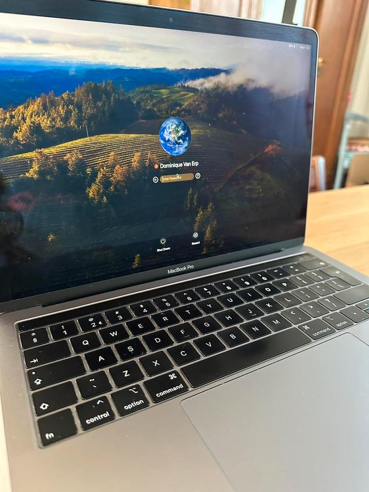 MacBook Pro 13” Touch - 2.3 i5 QC - 256GB Space Grey, Computers en Software, Apple Macbooks, Gebruikt, MacBook Pro, 13 inch, 2 tot 3 Ghz