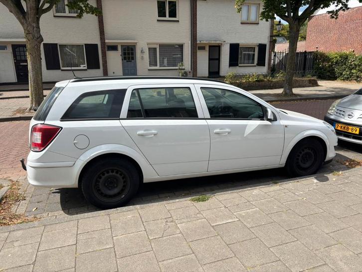Opel Astra 1.7 Cdti 81KW St.wgn. 2009 Wit, Auto's, Opel, Particulier, Astra, Diesel, A, Stationwagon, Handgeschakeld, Origineel Nederlands
