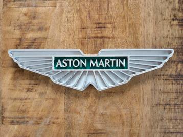 Uniek 3d Aston Martin logo beschikbaar voor biedingen