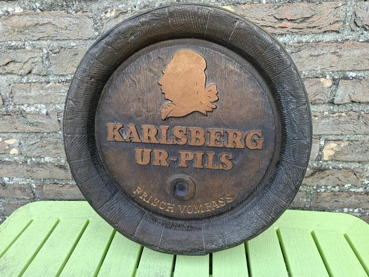 Reclamebord Karlsberg Urpils tondeksel, Verzamelen, Biermerken, Nieuw, Reclamebord, Plaat of Schild, Overige merken, Ophalen of Verzenden