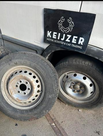 Iveco Daily velgen + band / Reservewiel / Bus banden 16 inch beschikbaar voor biedingen