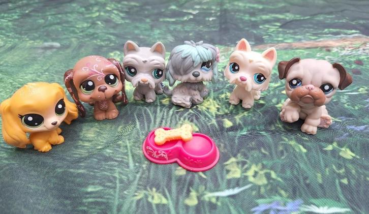 Littlest Pet Shop set van 6 hondjes incl spaniel, Verzamelen, Poppetjes en Figuurtjes, Gebruikt, Ophalen of Verzenden