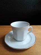 Wit porseleinen koffiekop schotel set (28 sets beschikbaar), Ophalen of Verzenden, Zo goed als nieuw, Porselein, Kop en/of schotel