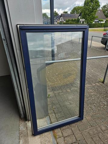 Kunststof kozijn en raam  144x83.5 beschikbaar voor biedingen