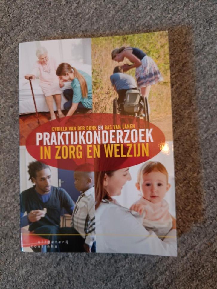 Cyrilla van der Donk - Praktijkonderzoek in zorg en welzijn, Boeken, Studieboeken en Cursussen, Zo goed als nieuw, Ophalen of Verzenden