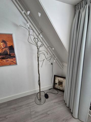 2 mooie lampen beschikbaar voor biedingen