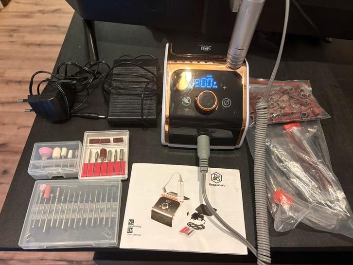 Nagelvijl elektrisch incl. alle bitjes, Sieraden, Tassen en Uiterlijk, Uiterlijk | Cosmetica en Make-up, Zo goed als nieuw, Handen en Nagels