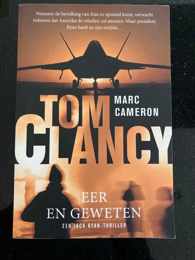 Tom Clancy - Eer en Geweten - Marc Cameron, Ophalen of Verzenden, Zo goed als nieuw, Nederland