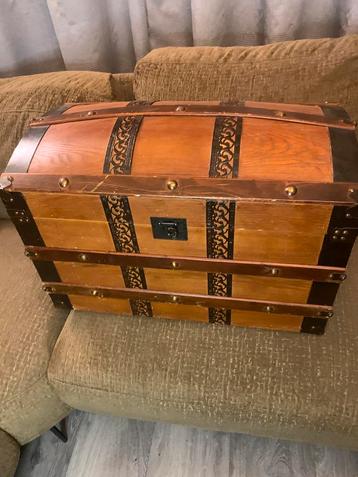 Vintage Houten Kist / Opbergkist decoratie kist schatkist beschikbaar voor biedingen