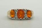 Gouden Vintage ring edelsteen vuuropaal en diamant. 2025/426, Oranje, Ophalen of Verzenden, Zo goed als nieuw, .